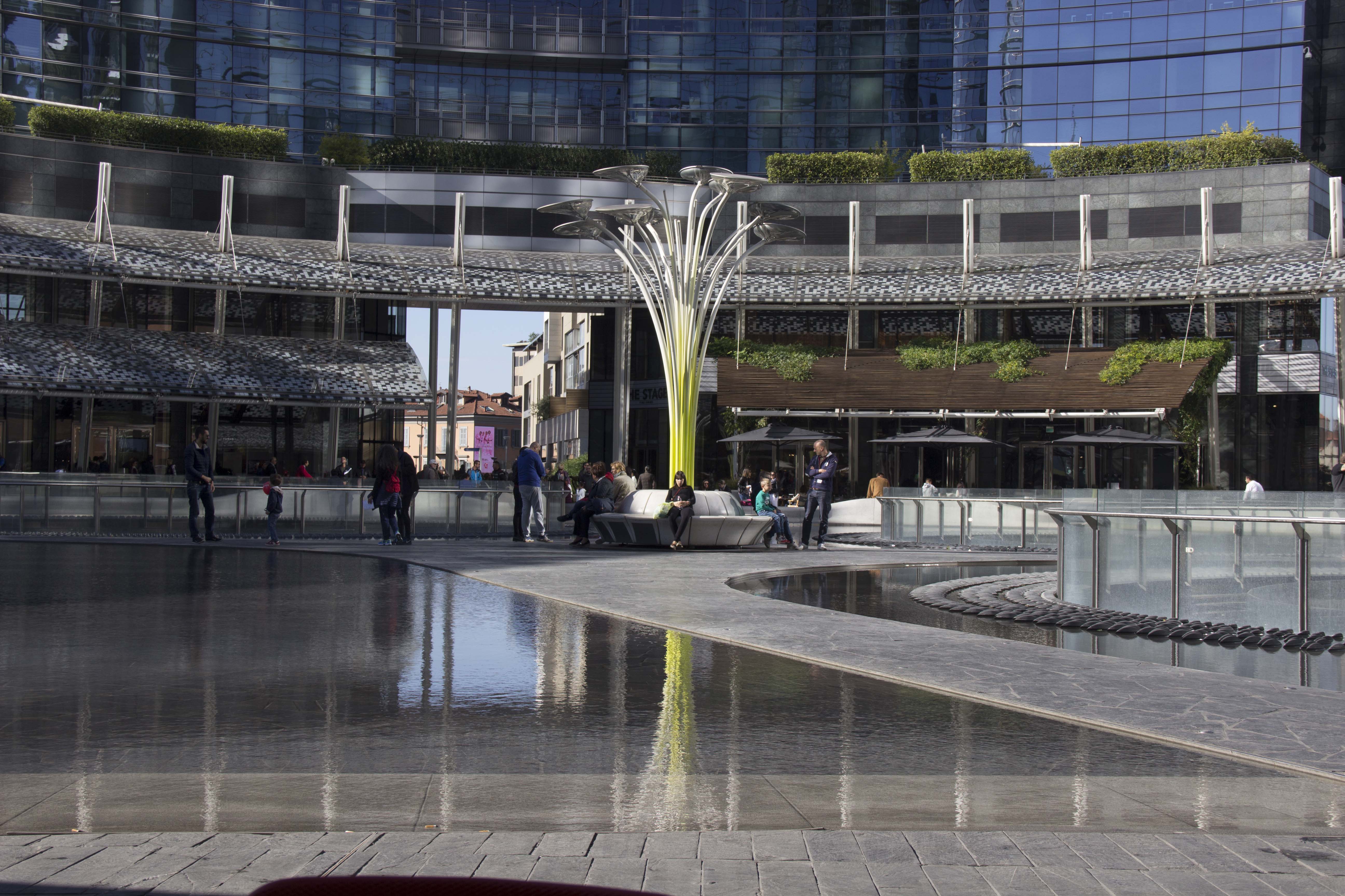 Piazza Gae Aulenti