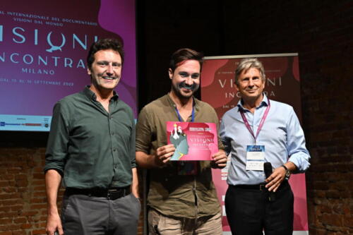 Premio Bio to B a SHE, regia di Parsifal Reparatore, con Guido Casali, coordinatore e programming manager Bio to B, e Francesco Bizzarri