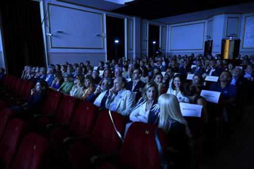 Pubblico in sala durante l'inaugurazione del 9° Festival Internazionale del Documentario Visioni dal Mondo